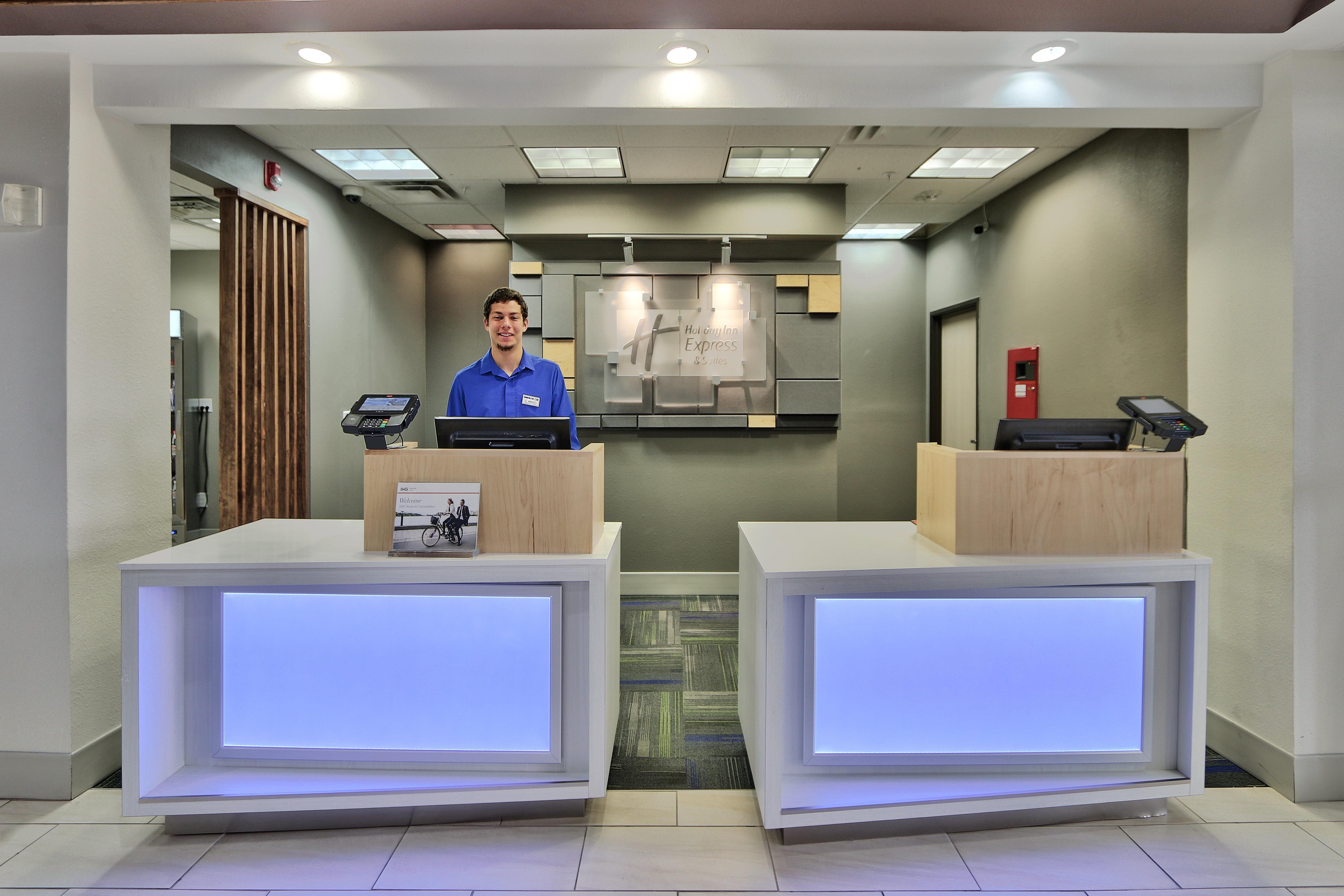Holiday Inn Express & Suites Portales By Ihg Luaran gambar
