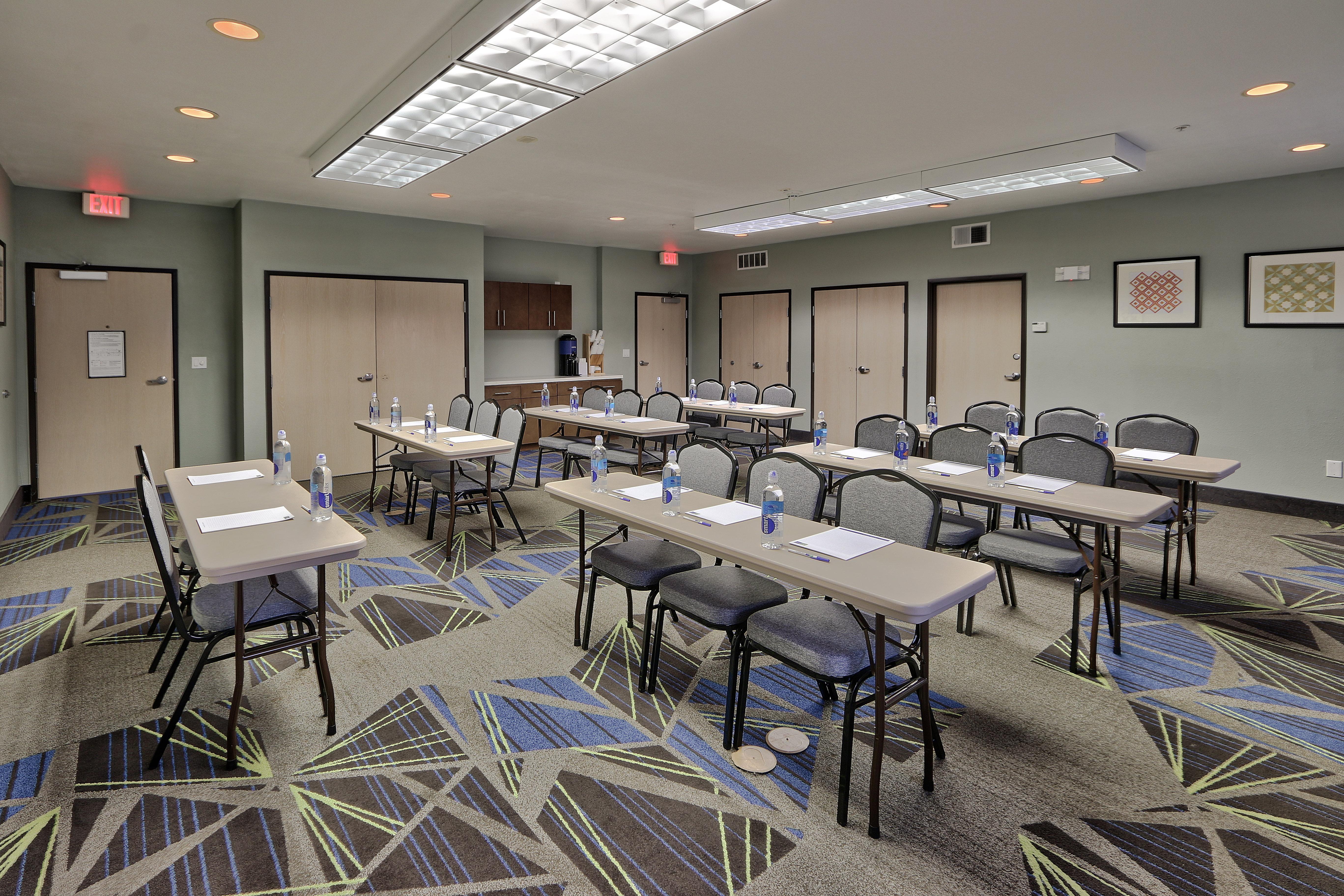 Holiday Inn Express & Suites Portales By Ihg Luaran gambar