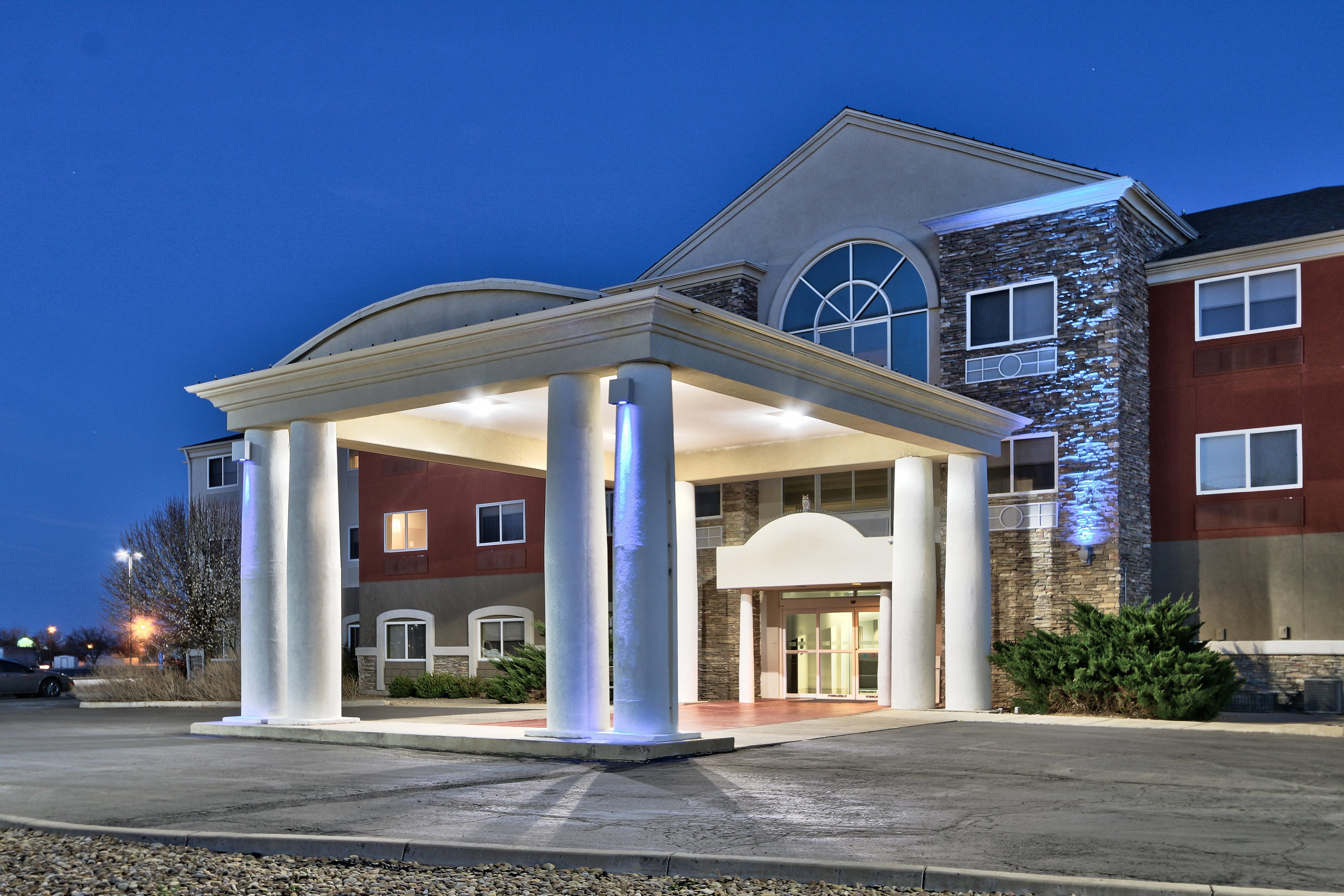 Holiday Inn Express & Suites Portales By Ihg Luaran gambar