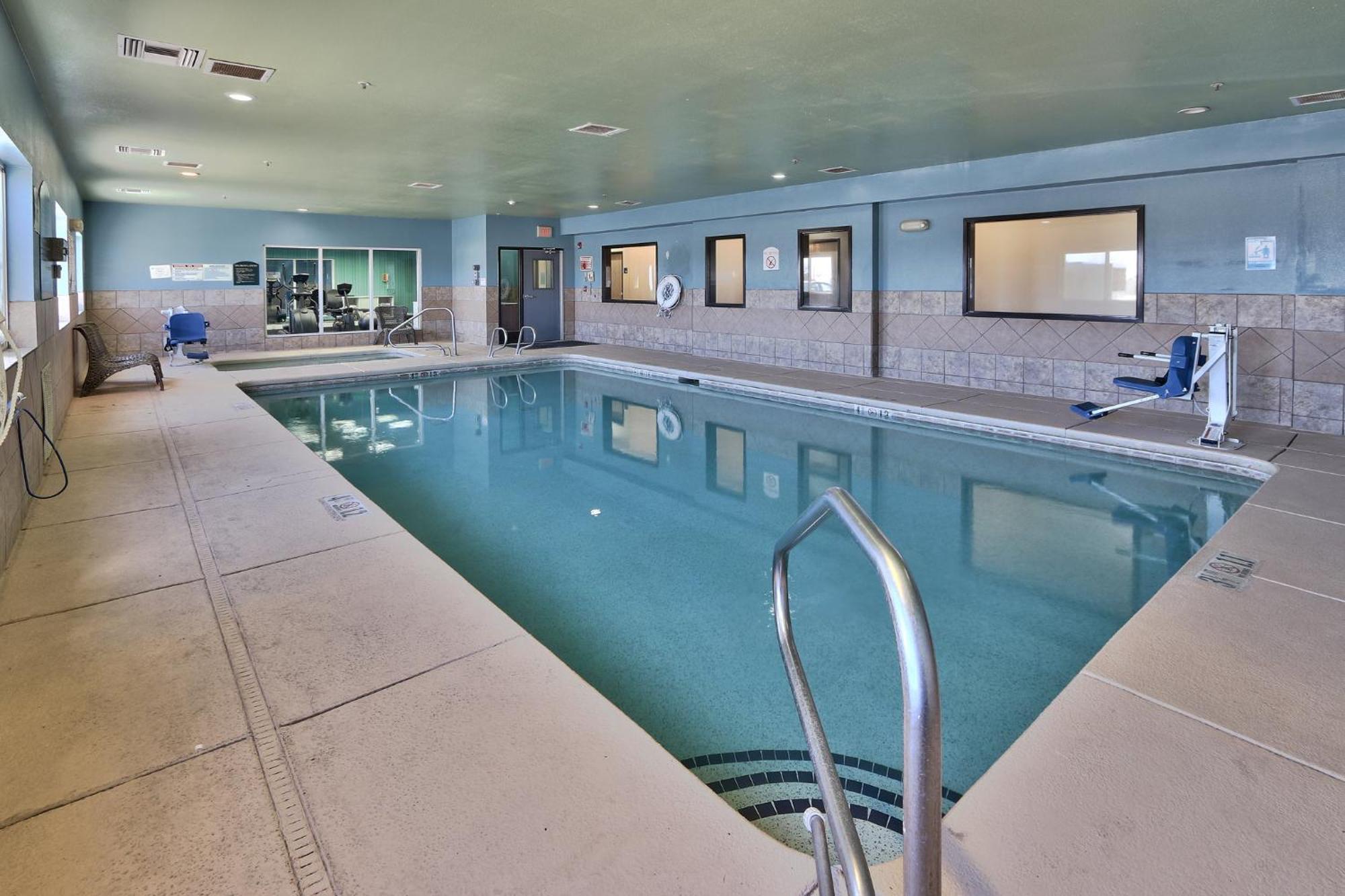 Holiday Inn Express & Suites Portales By Ihg Luaran gambar