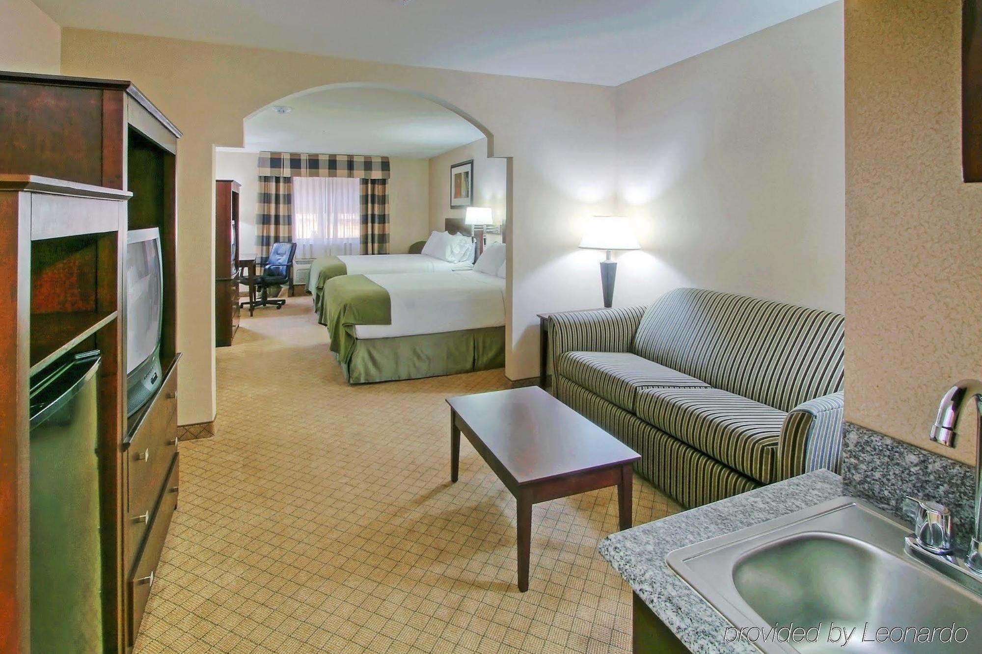 Holiday Inn Express & Suites Portales By Ihg Bilik gambar