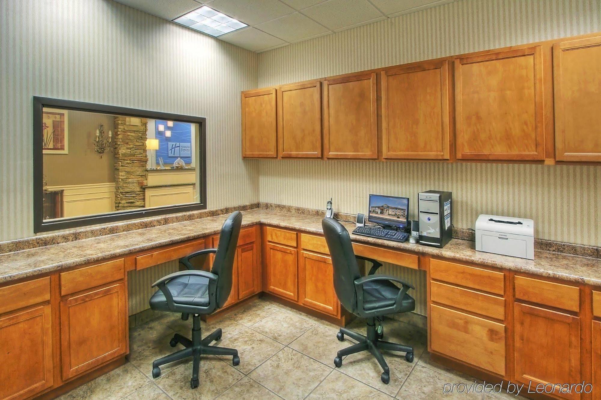 Holiday Inn Express & Suites Portales By Ihg Luaran gambar